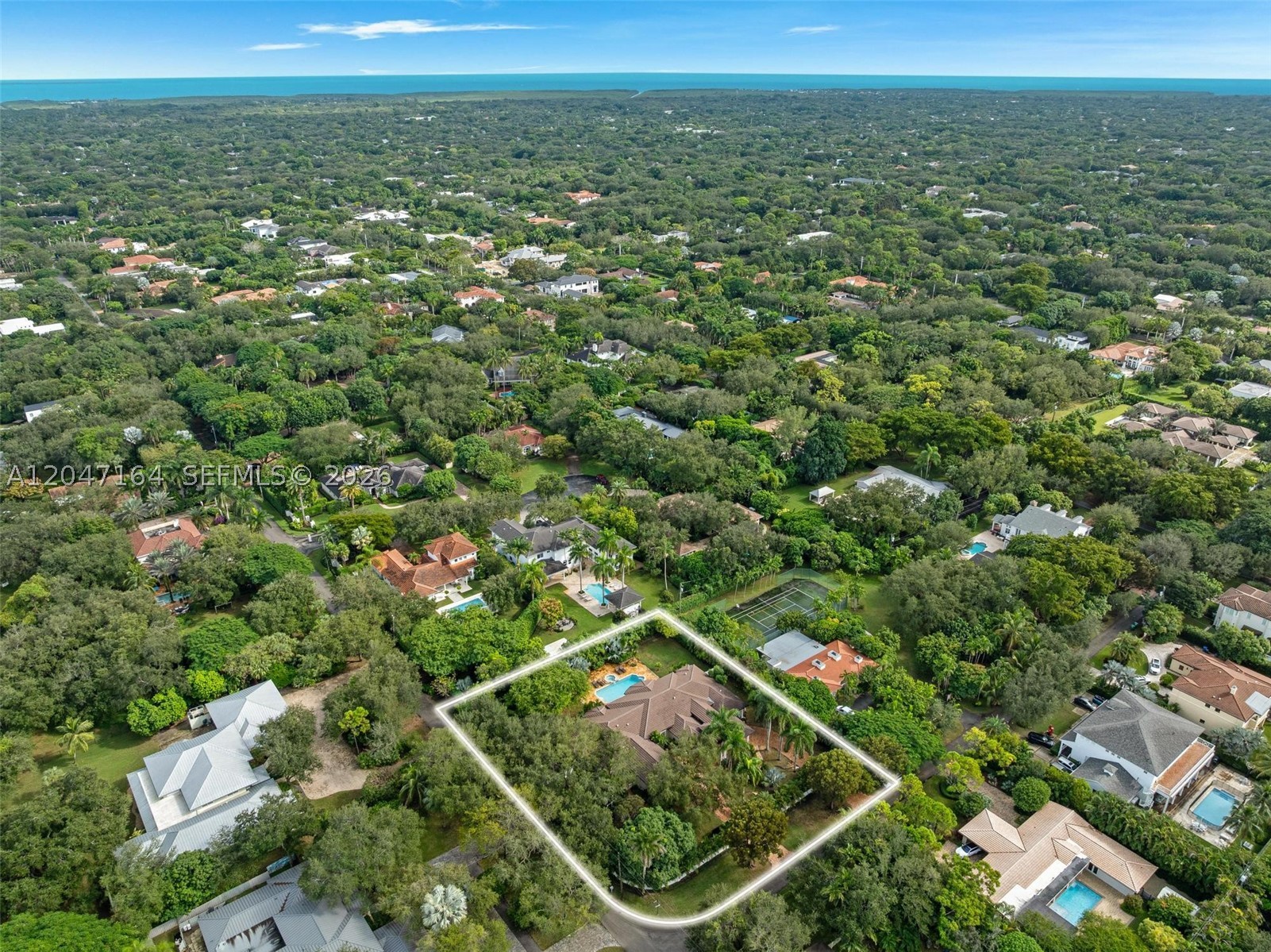 6890 SW 94th St, Pinecrest FL 33156