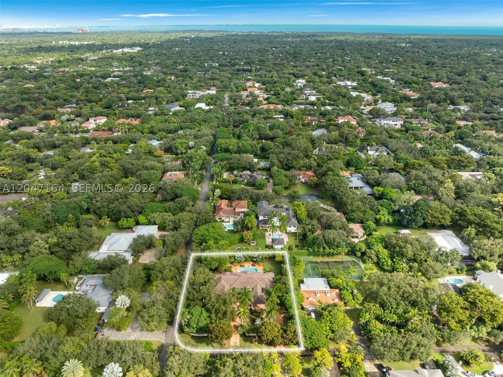 6890 SW 94th St, Pinecrest FL 33156