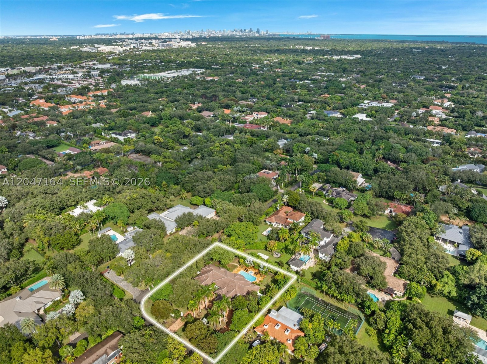 6890 SW 94th St, Pinecrest FL 33156