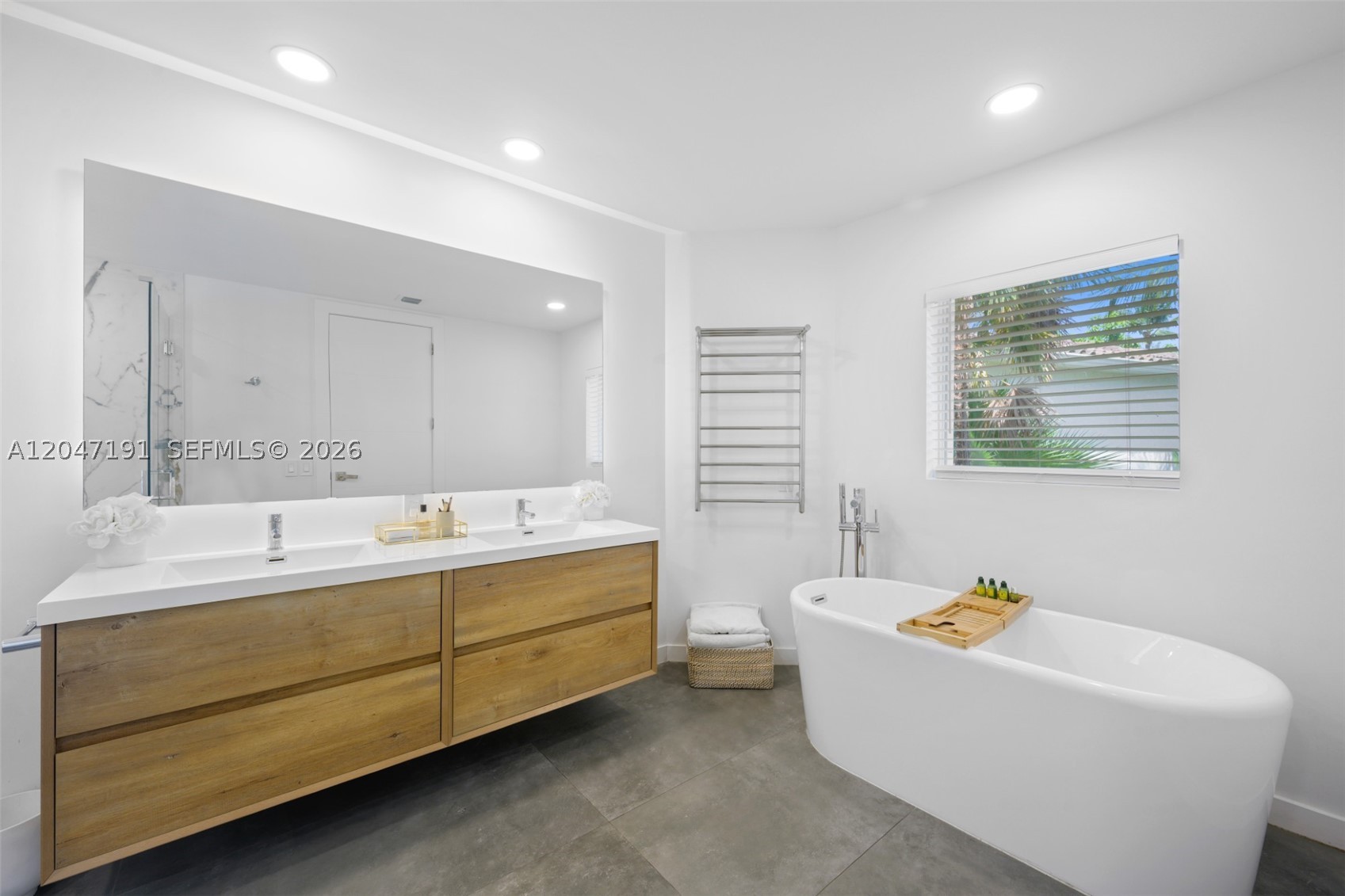 3030 NE 208th St, Aventura FL 33180
