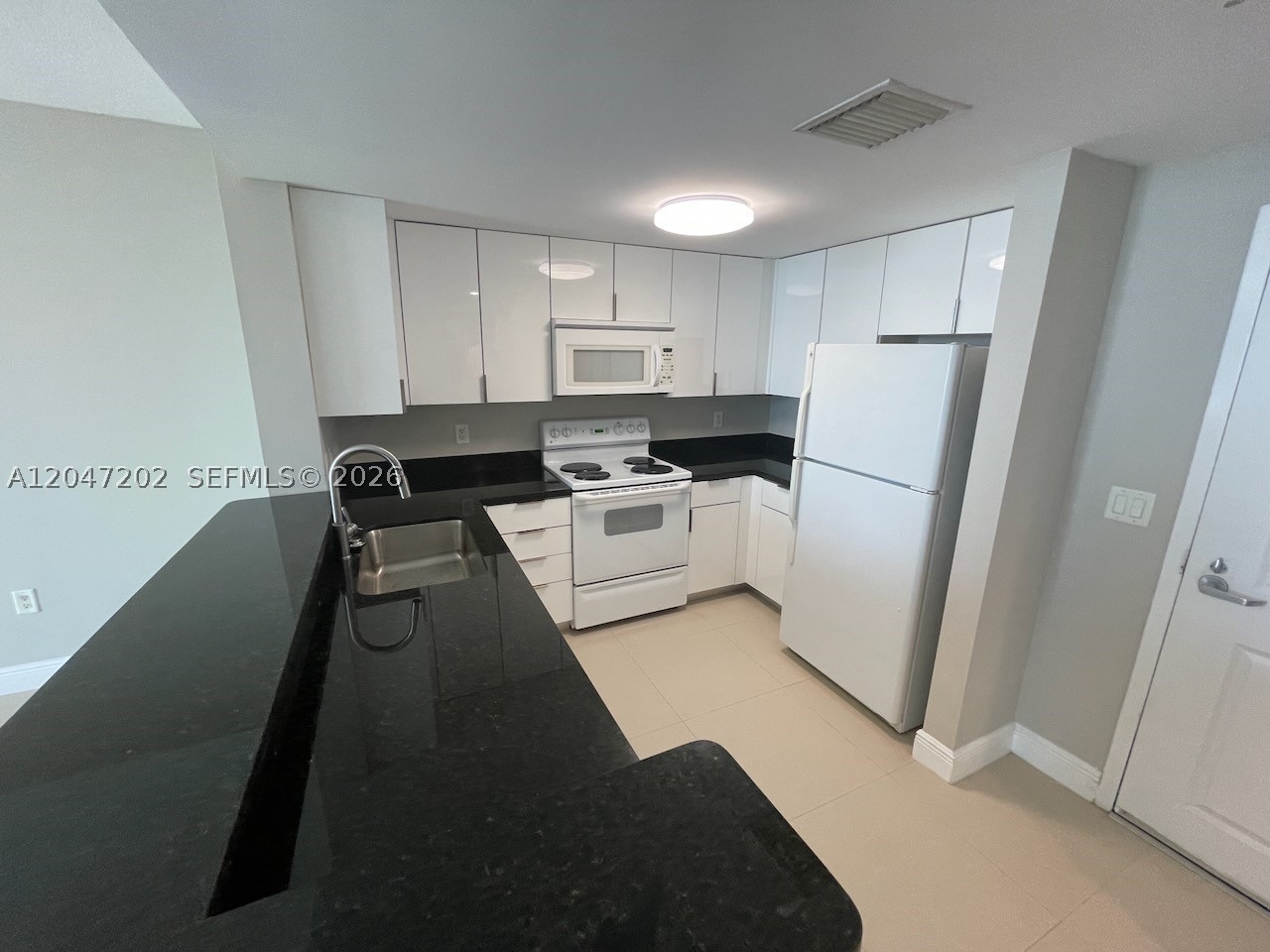 1250 S Miami Ave #2111, Miami FL 33130