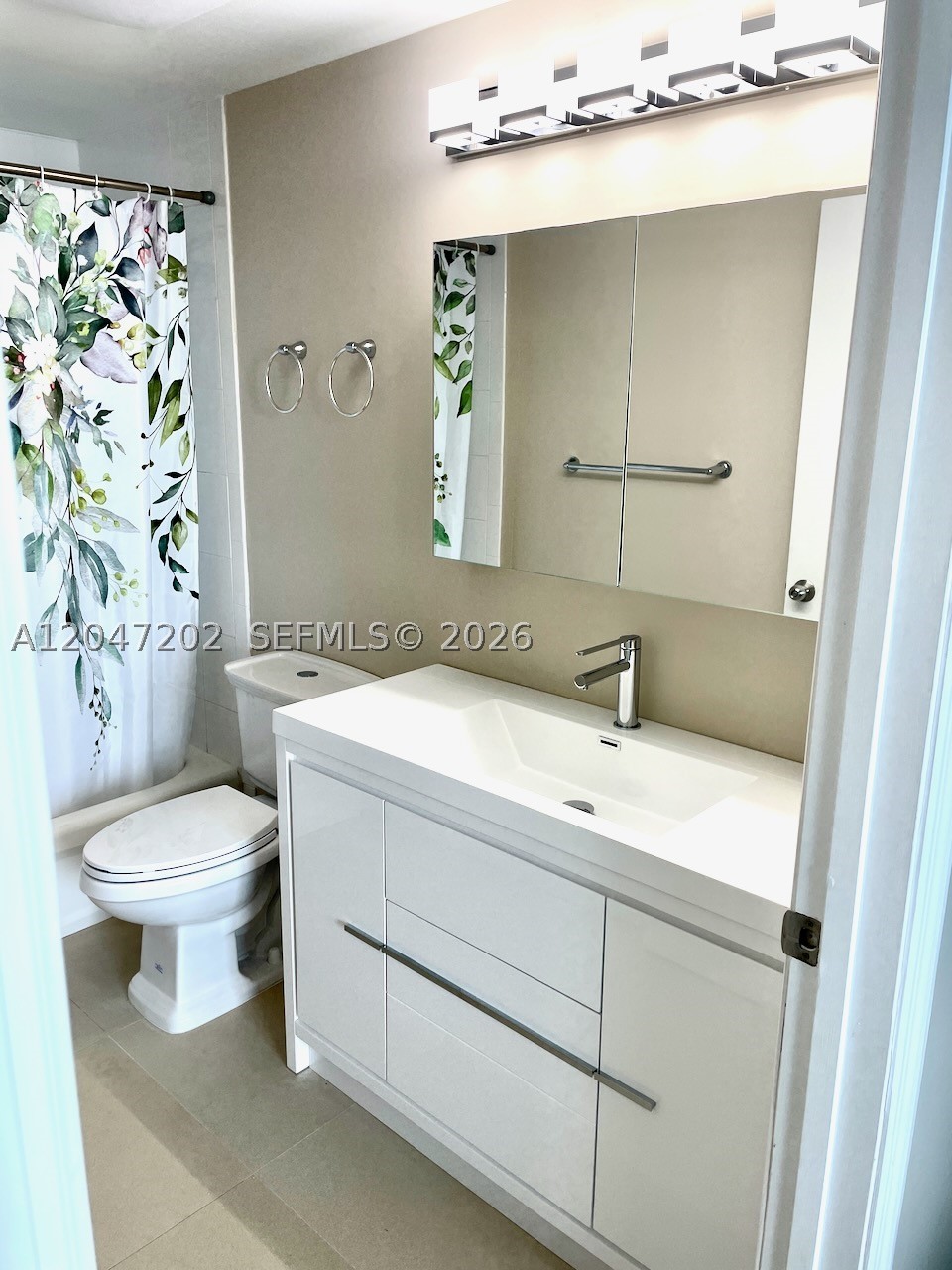 1250 S Miami Ave #2111, Miami FL 33130