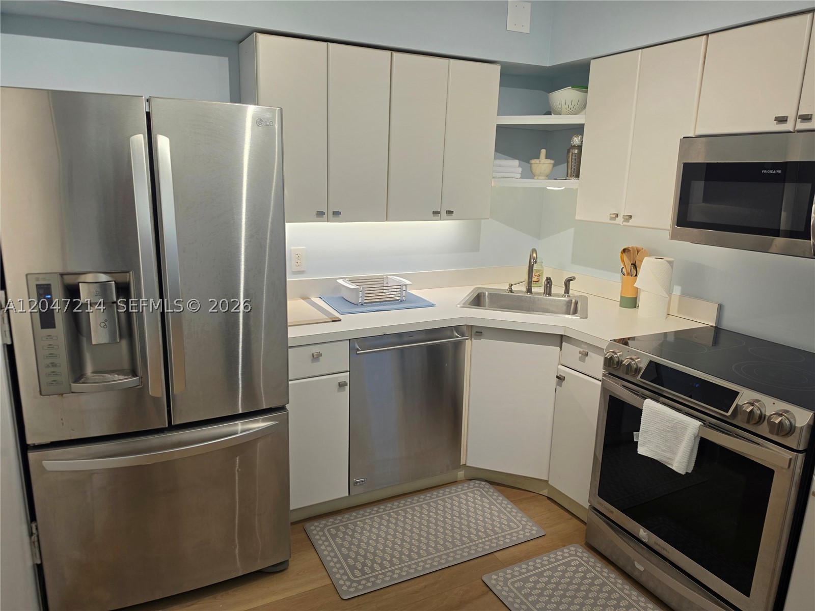 5151 Collins Ave #429, Miami Beach FL 33140
