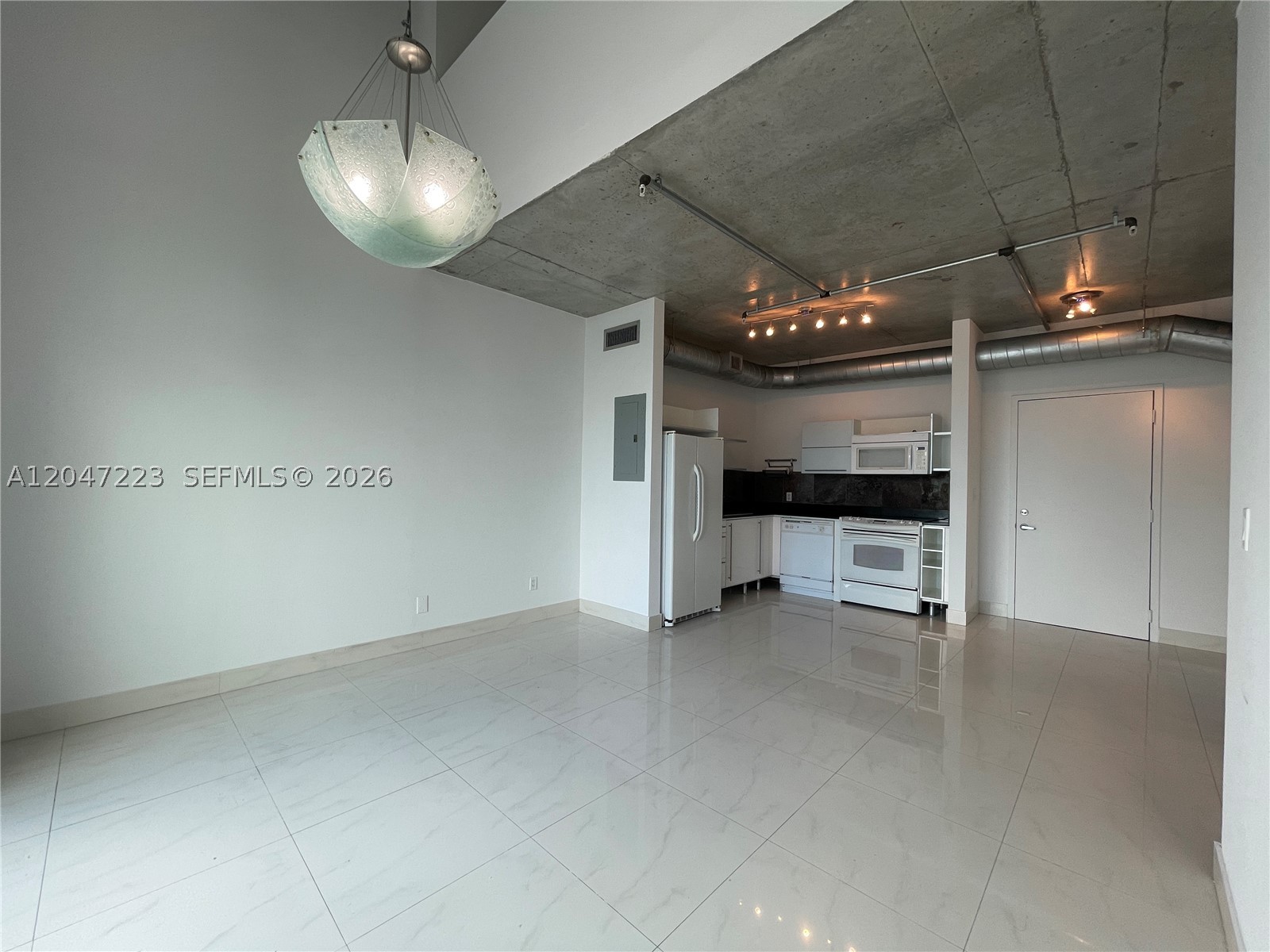 690 SW 1st Ct #3115, Miami FL 33130