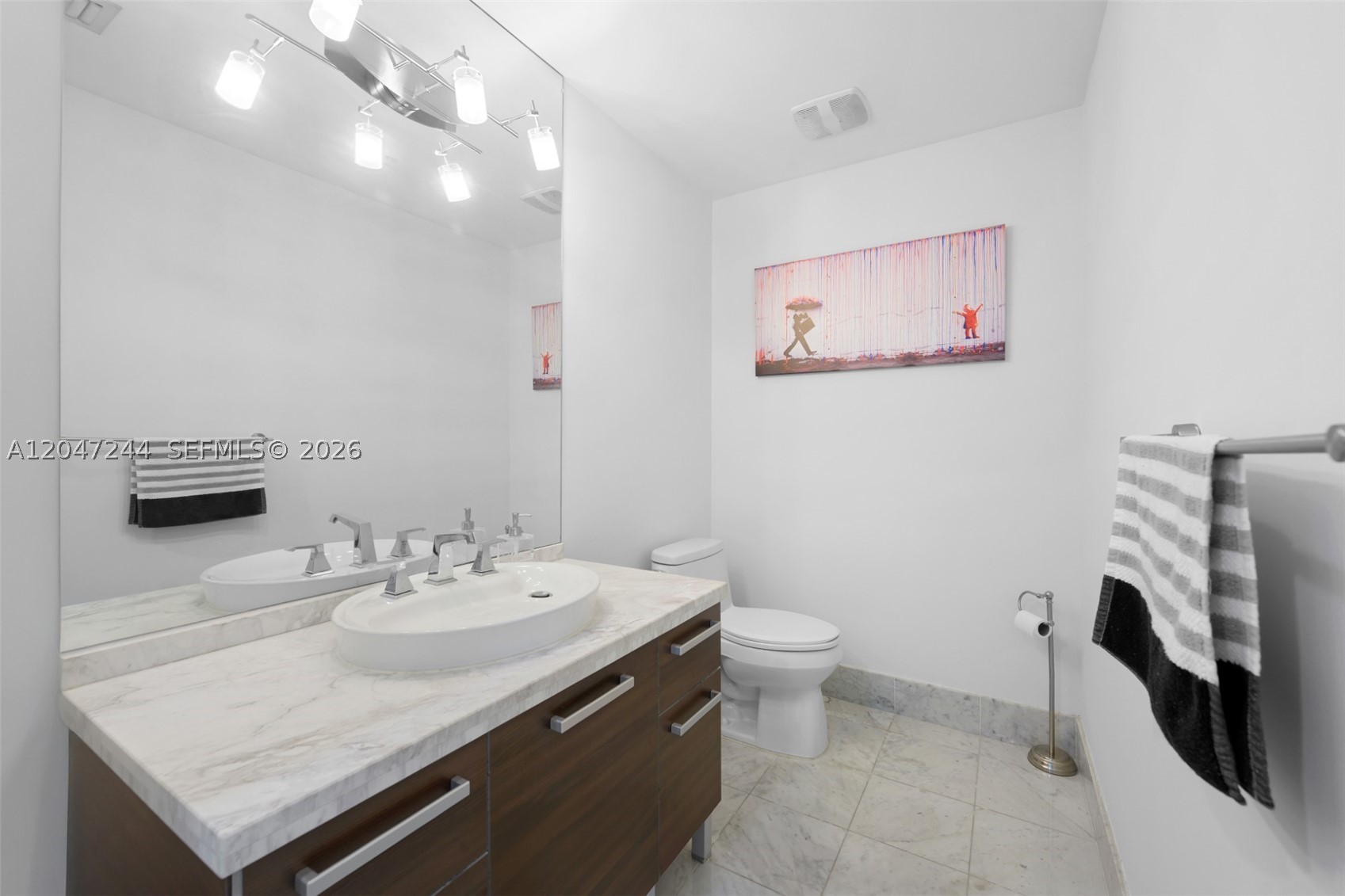 244 Biscayne Blvd #451, Miami FL 33132