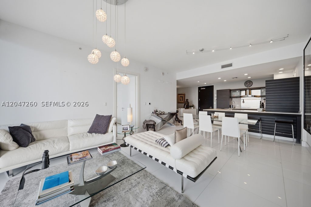 200 Biscayne Boulevard Way #5110, Miami FL 33131