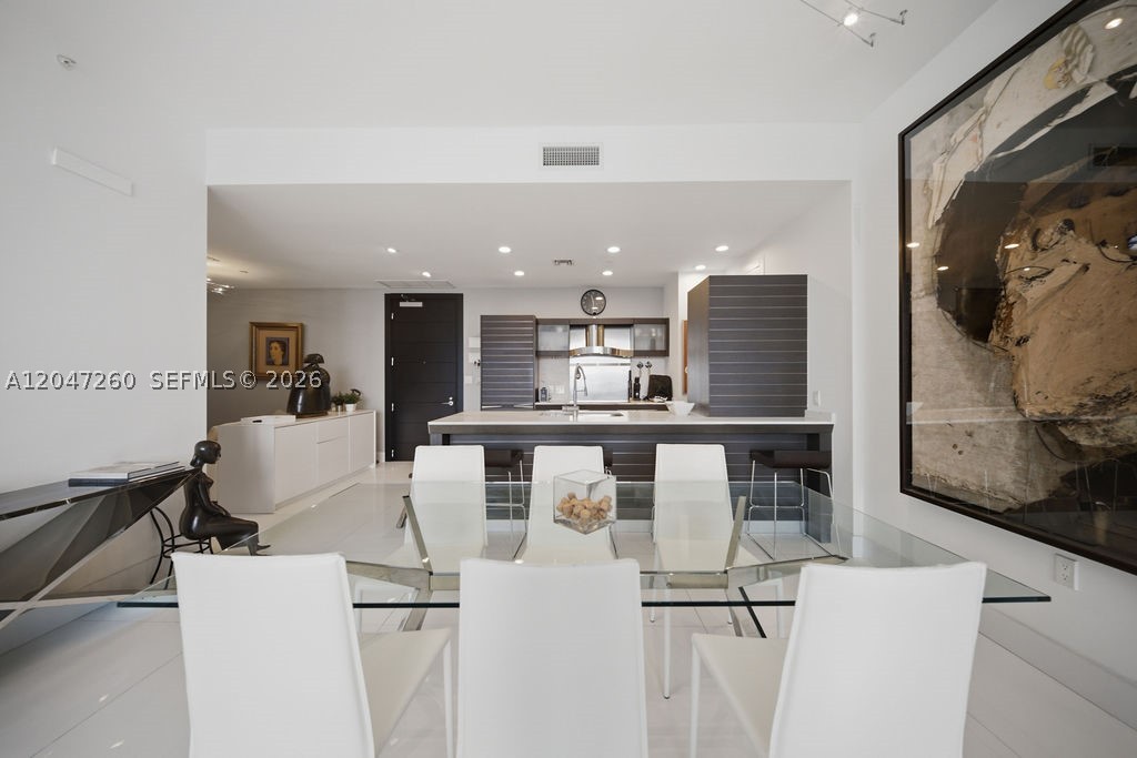 200 Biscayne Boulevard Way #5110, Miami FL 33131