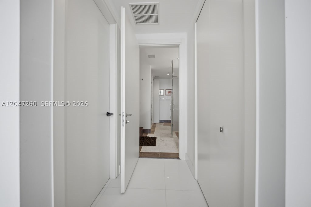 200 Biscayne Boulevard Way #5110, Miami FL 33131