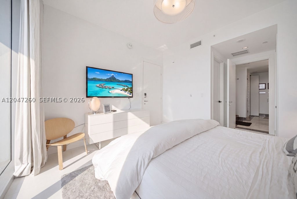 200 Biscayne Boulevard Way #5110, Miami FL 33131