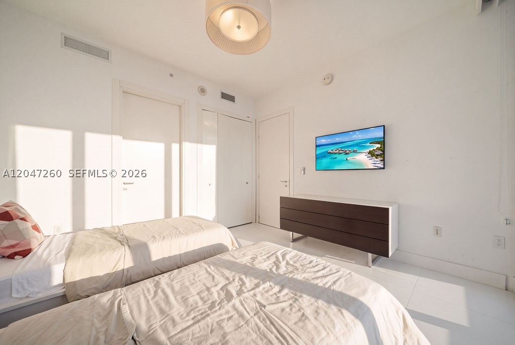 200 Biscayne Boulevard Way #5110, Miami FL 33131