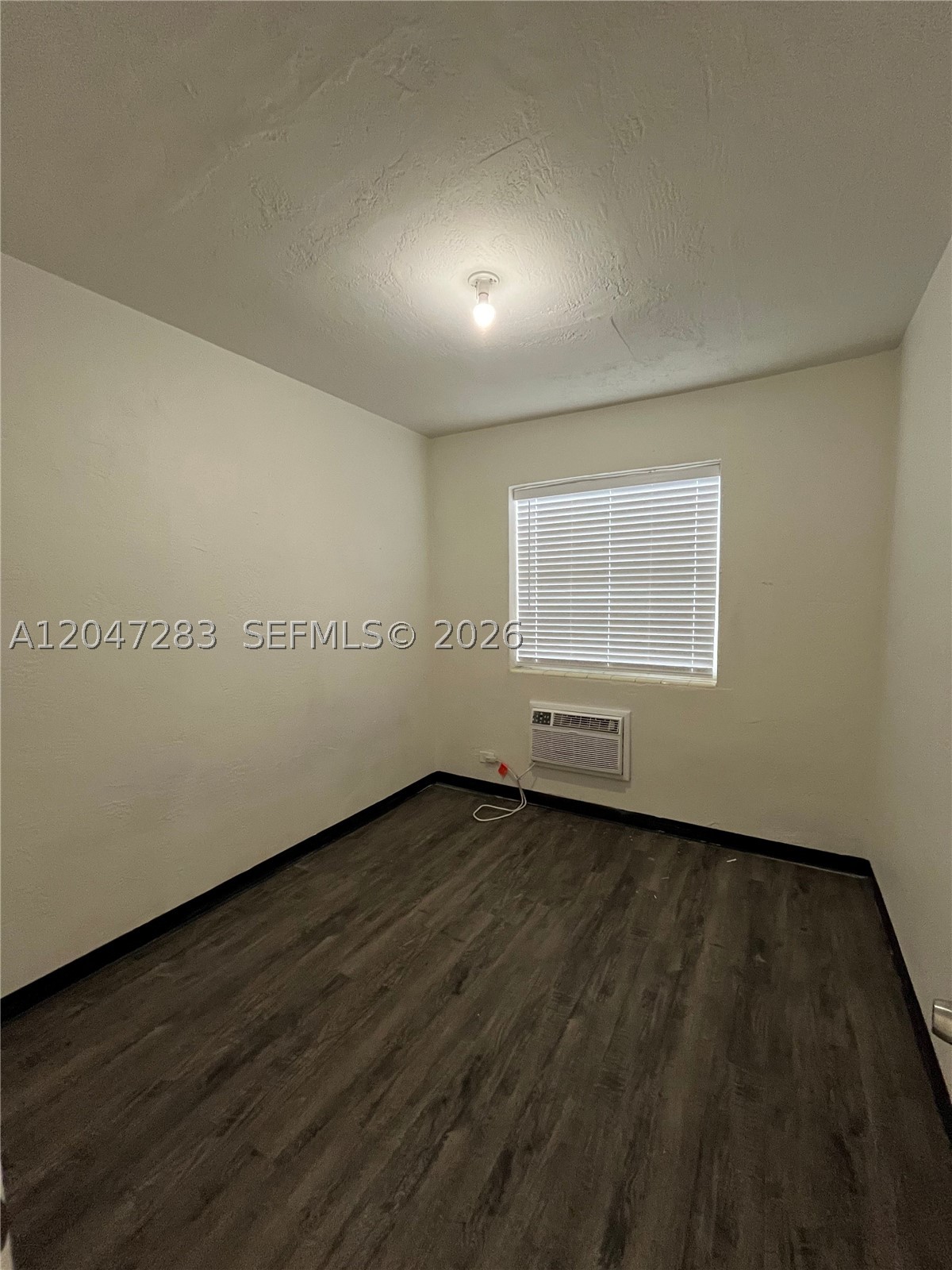 733 NW 4th Ave, Miami FL 33136