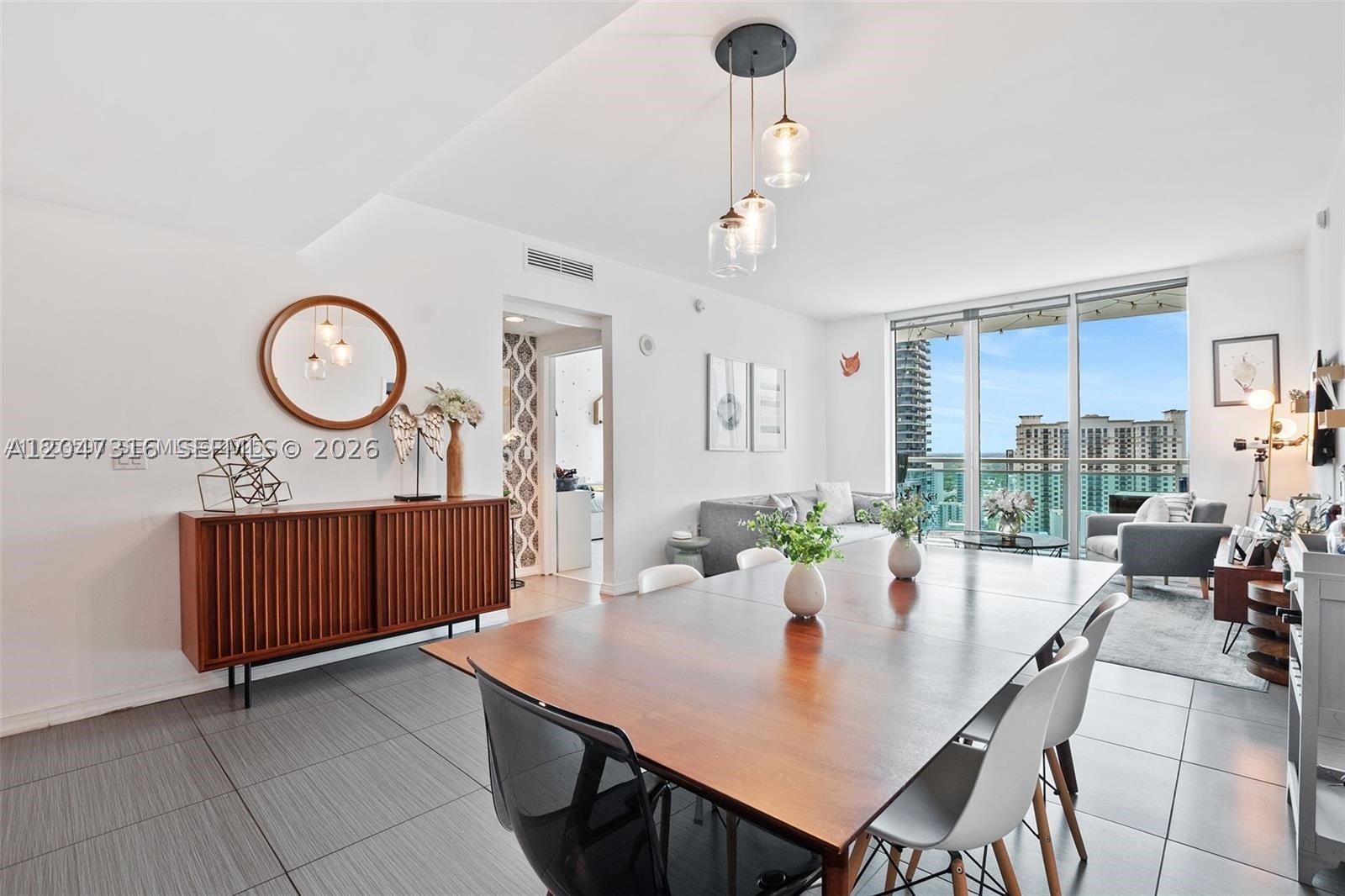 951 Brickell Ave #3207, Miami FL 33131