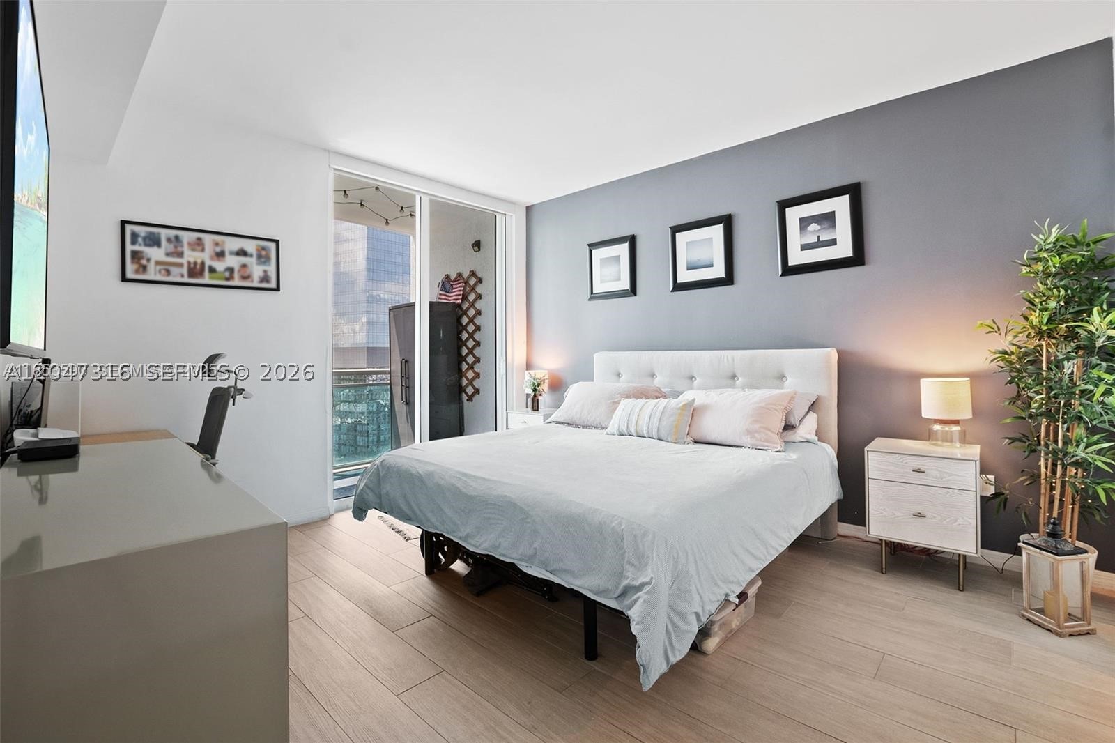 951 Brickell Ave #3207, Miami FL 33131