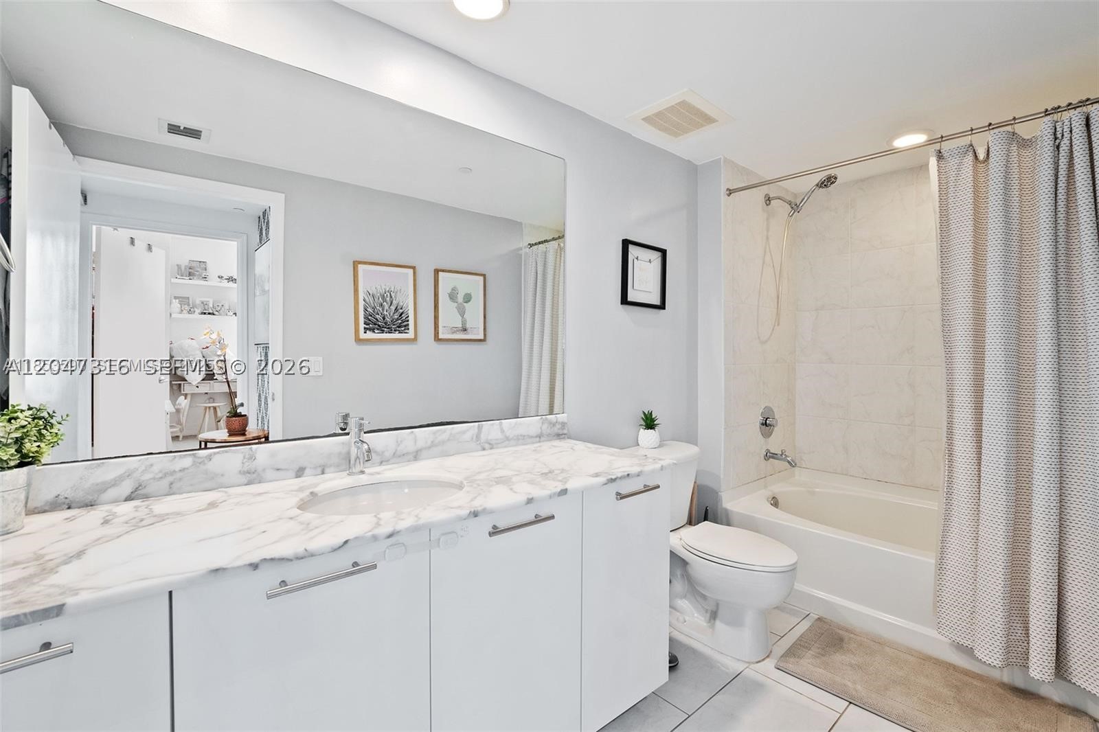 951 Brickell Ave #3207, Miami FL 33131