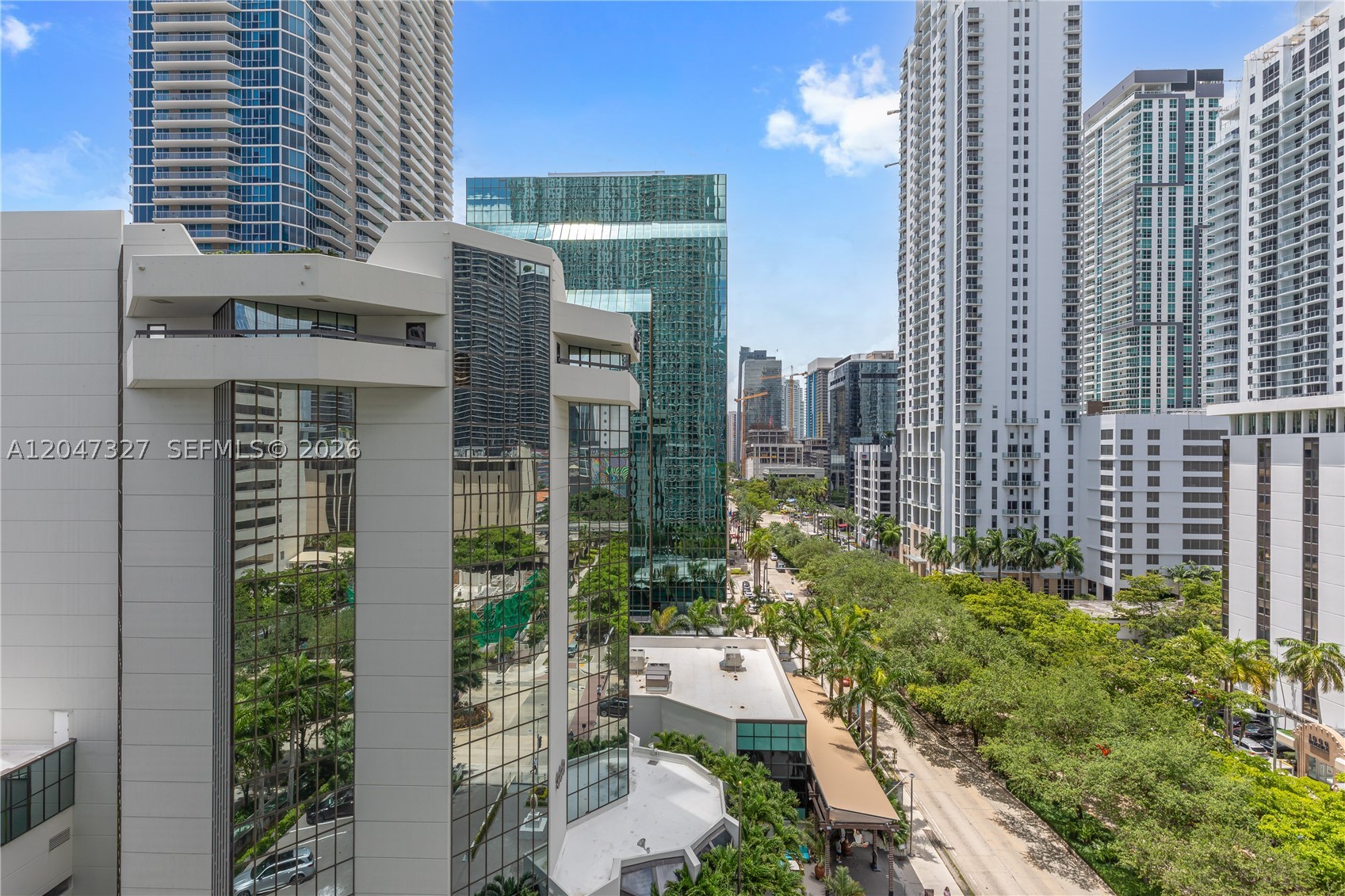 951 Brickell Ave #1011, Miami FL 33131