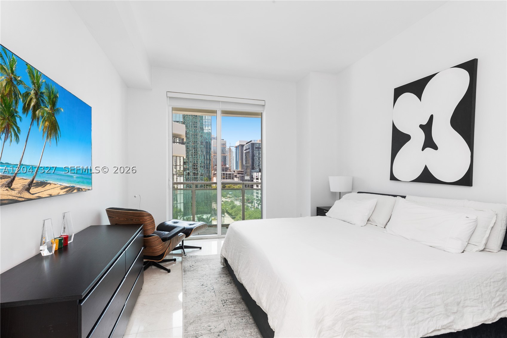 951 Brickell Ave #1011, Miami FL 33131