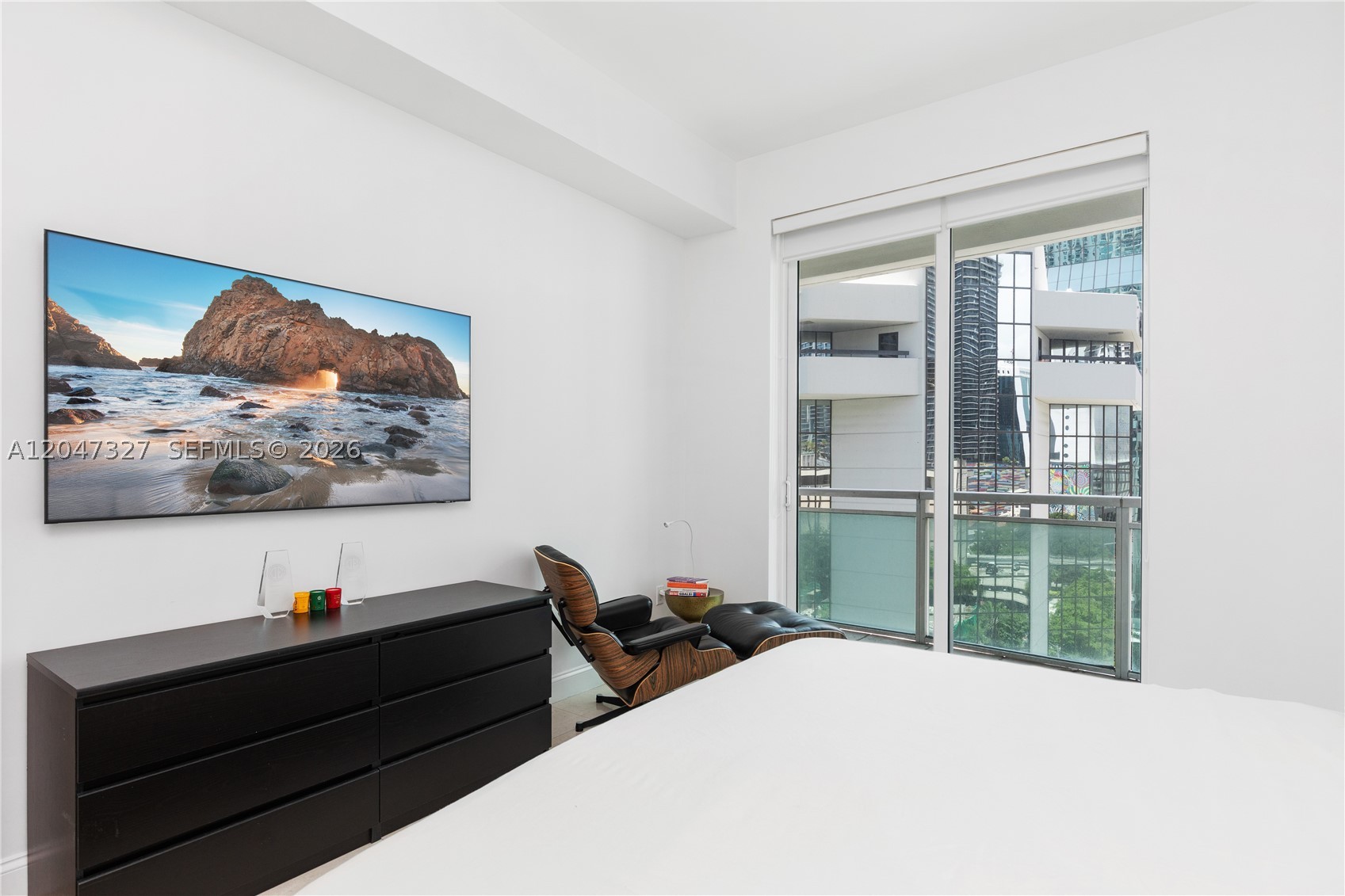 951 Brickell Ave #1011, Miami FL 33131