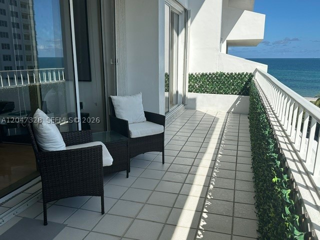 199 Ocean Lane Dr #903, Key Biscayne FL 33149