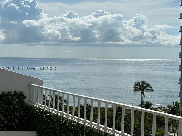 199 Ocean Lane Dr #903, Key Biscayne FL 33149