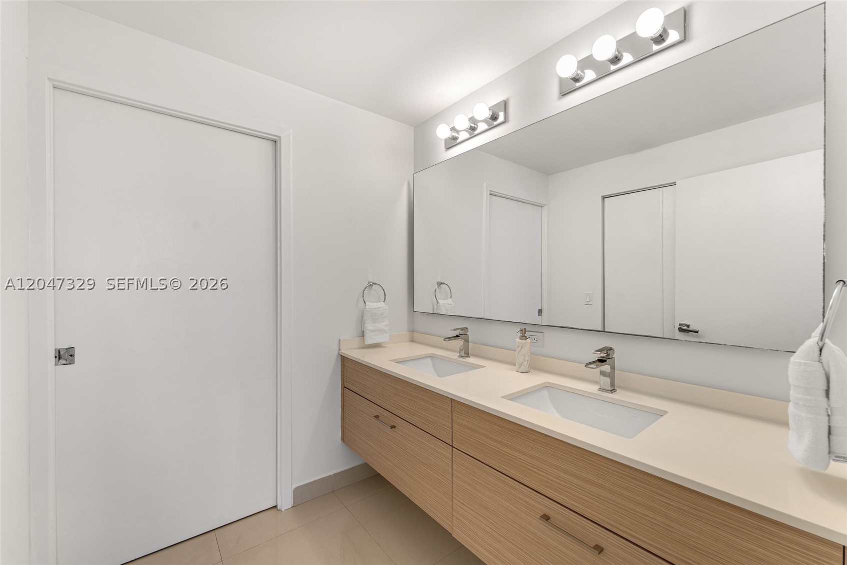 600 NE 27th St #2904, Miami FL 33137