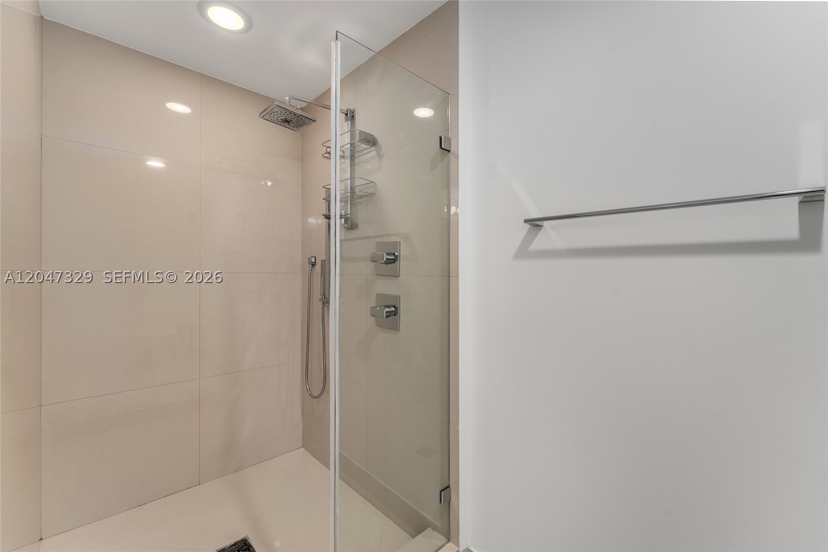 600 NE 27th St #2904, Miami FL 33137