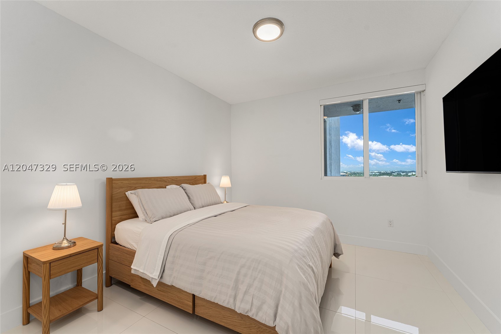 600 NE 27th St #2904, Miami FL 33137