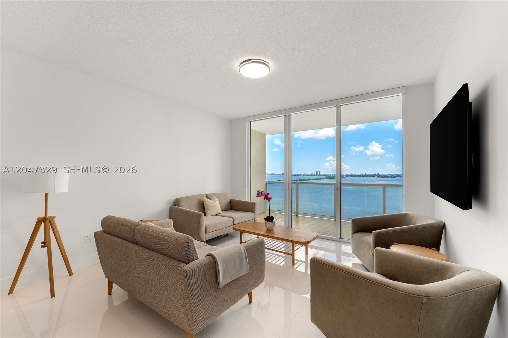 600 NE 27th St #2904, Miami FL 33137
