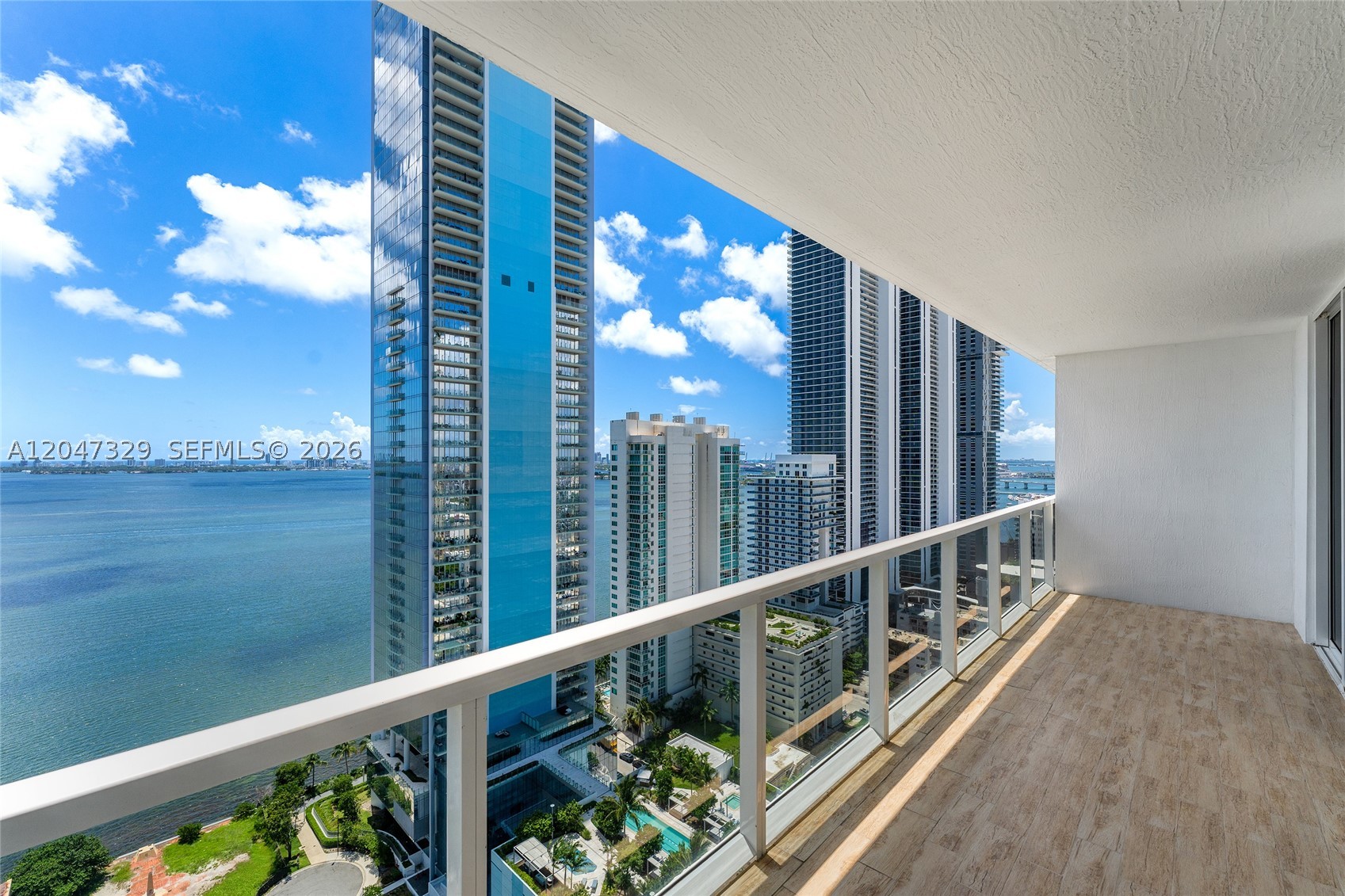 600 NE 27th St #2904, Miami FL 33137