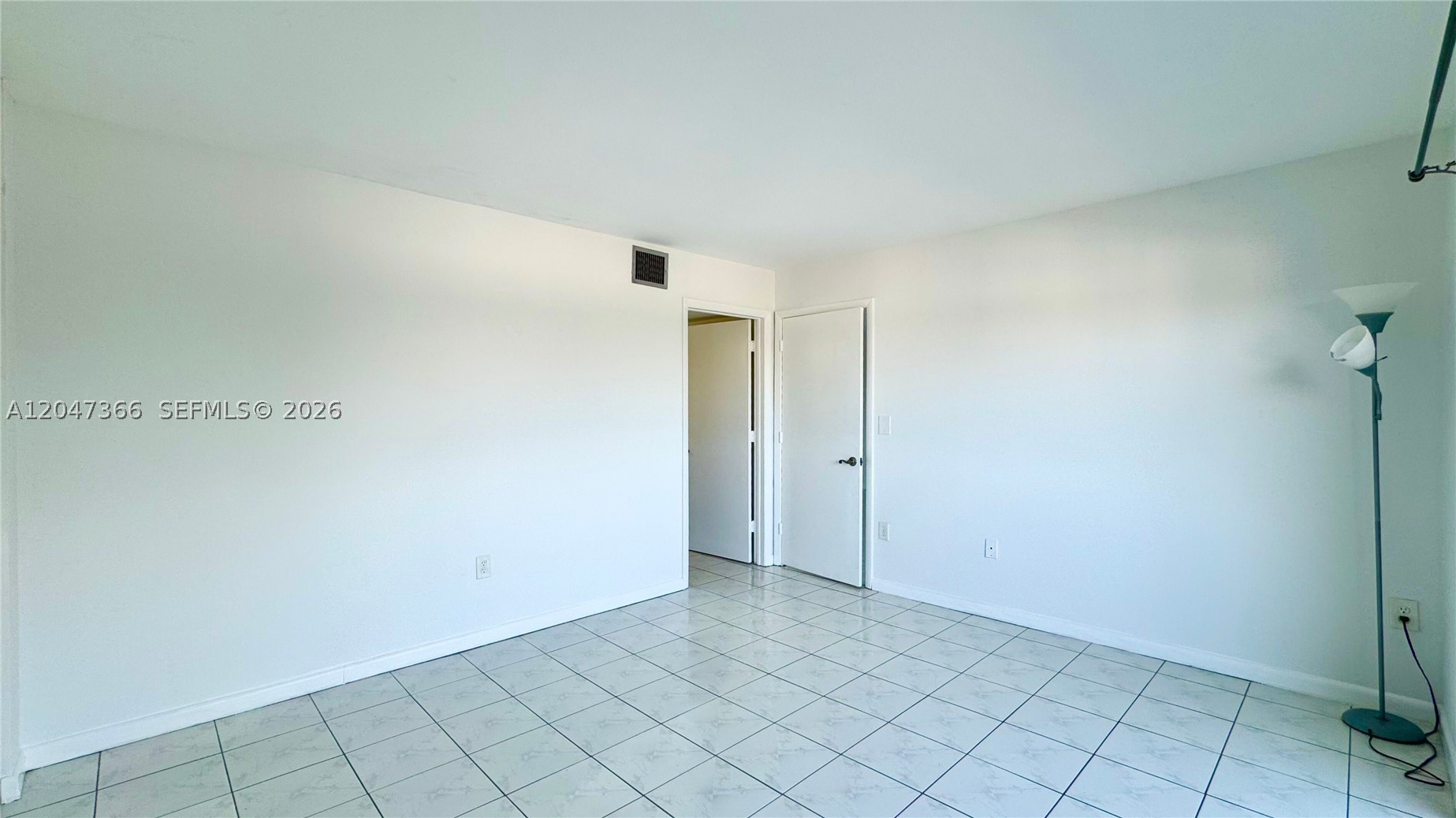 130 S Shore Dr #4B, Miami Beach FL 33141