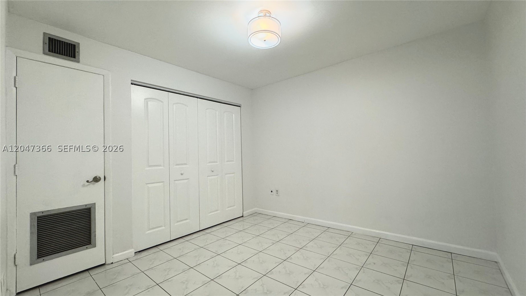 130 S Shore Dr #4B, Miami Beach FL 33141