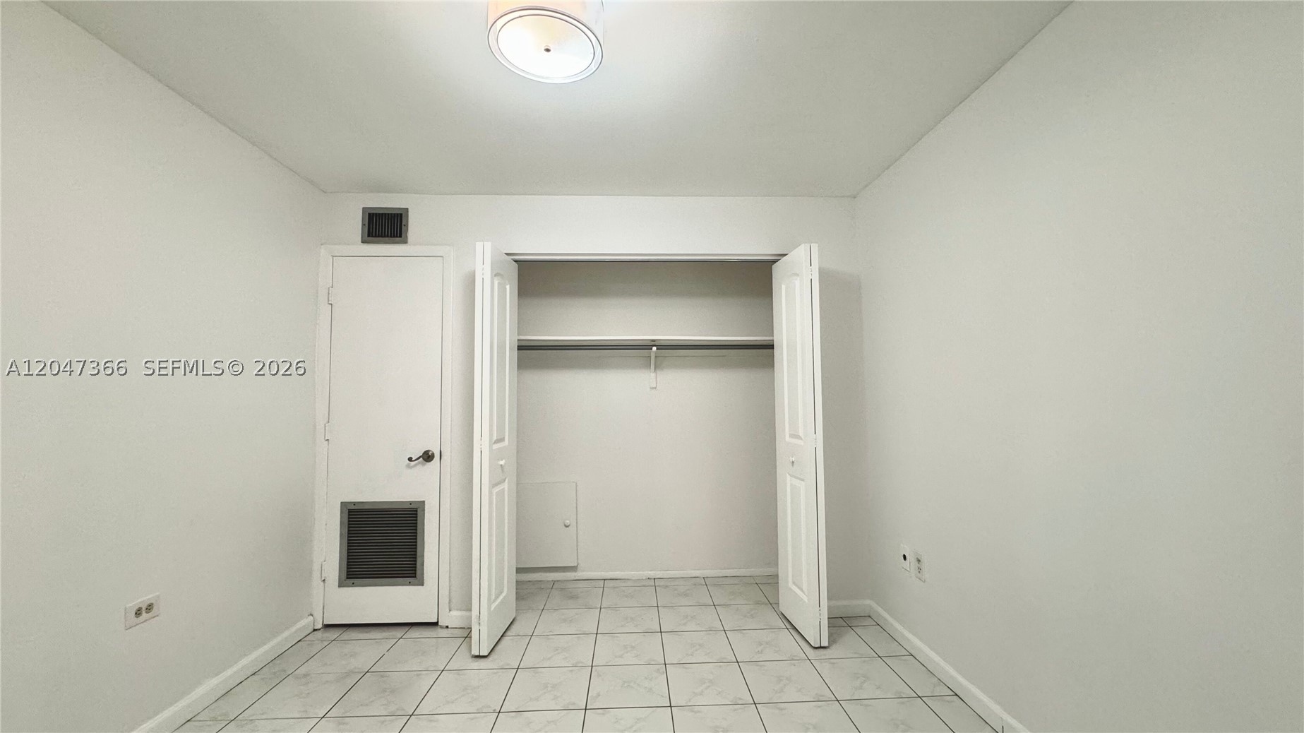 130 S Shore Dr #4B, Miami Beach FL 33141