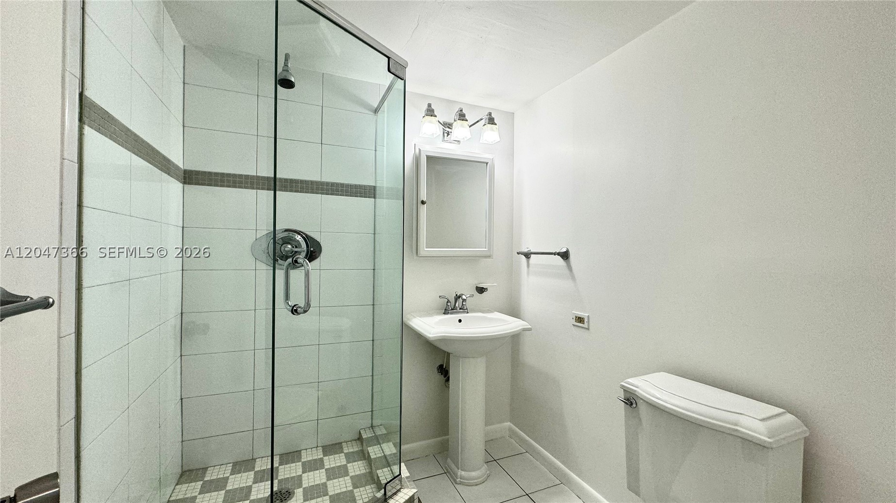 130 S Shore Dr #4B, Miami Beach FL 33141