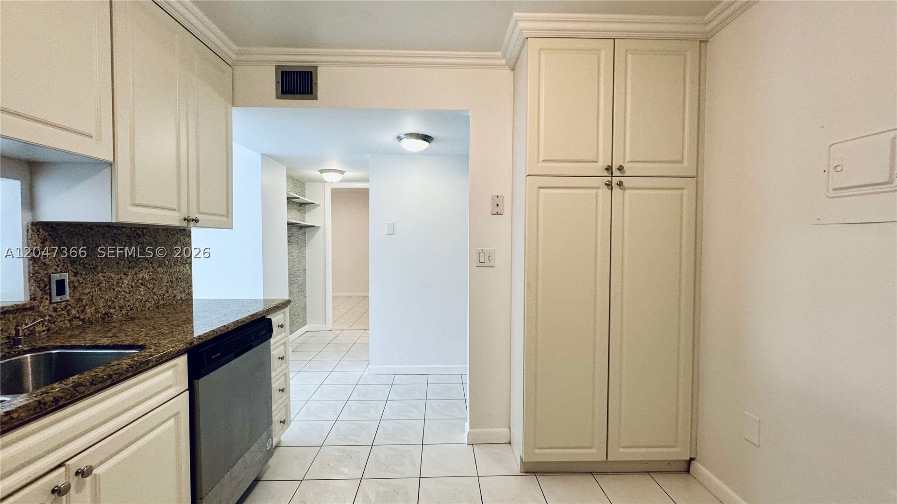 130 S Shore Dr #4B, Miami Beach FL 33141
