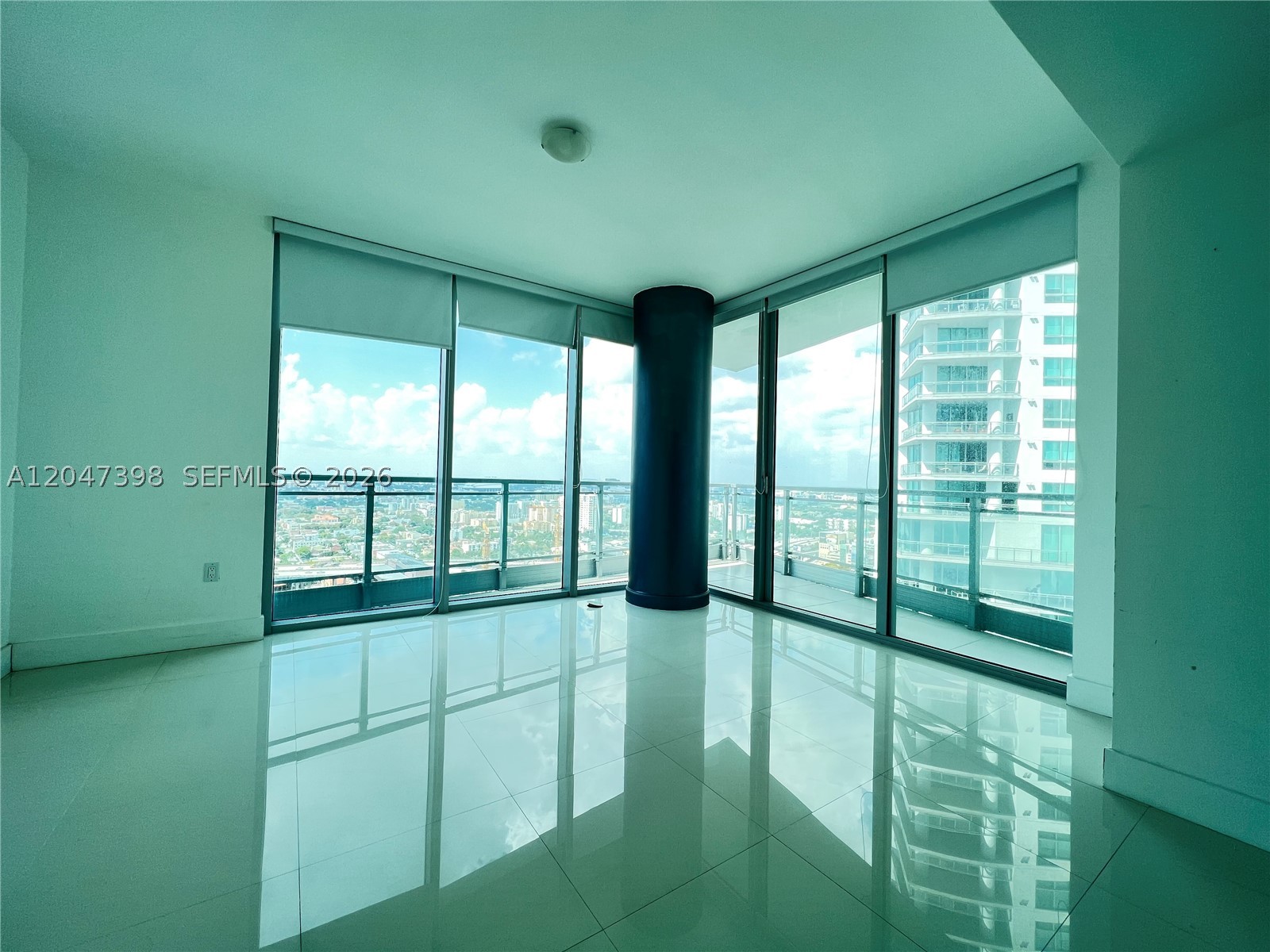 92 SW 3rd St #3310, Miami FL 33130
