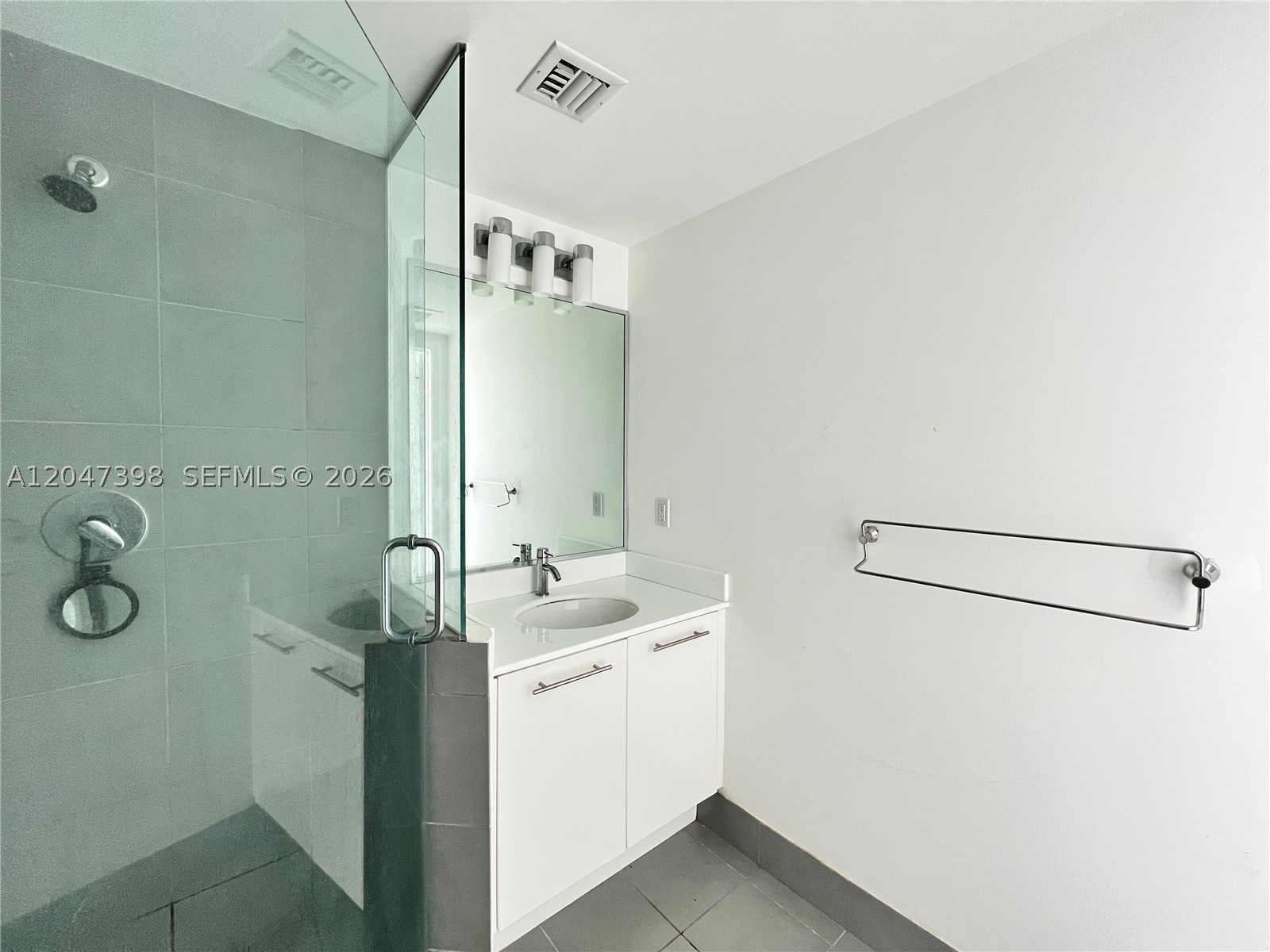 92 SW 3rd St #3310, Miami FL 33130