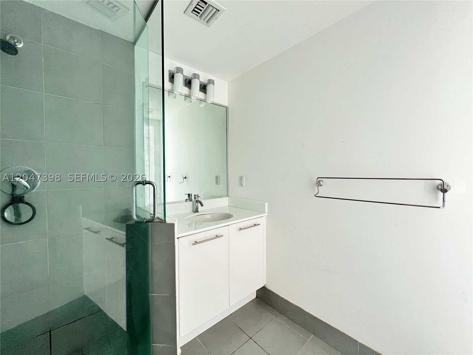 92 SW 3rd St #3310, Miami FL 33130