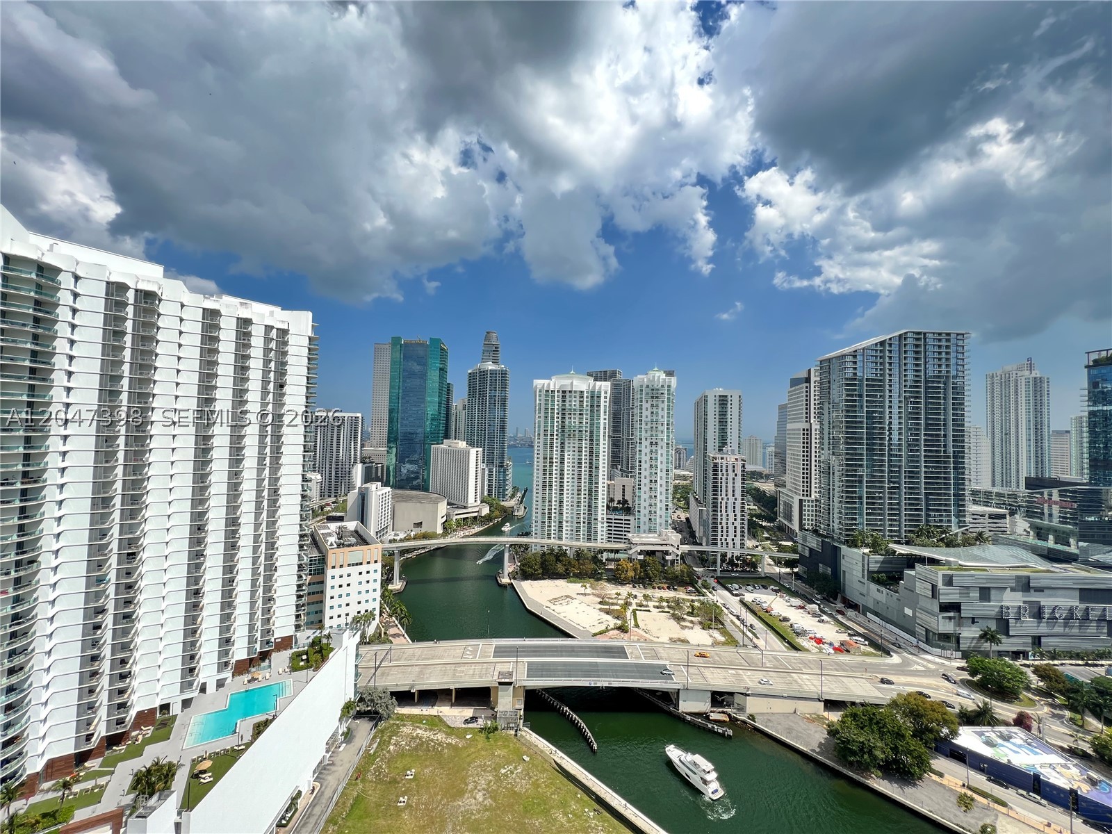 92 SW 3rd St #3310, Miami FL 33130