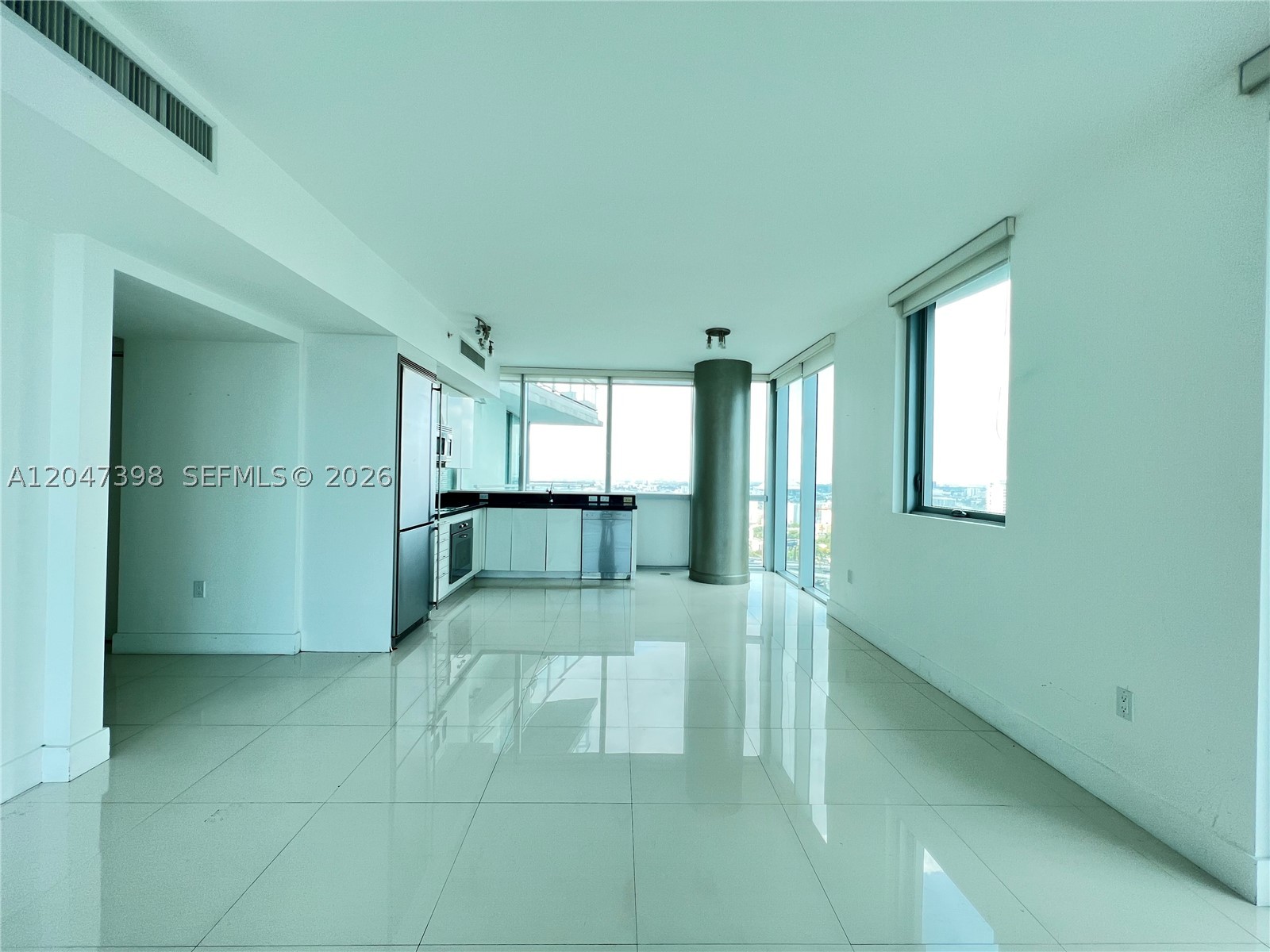 92 SW 3rd St #3310, Miami FL 33130