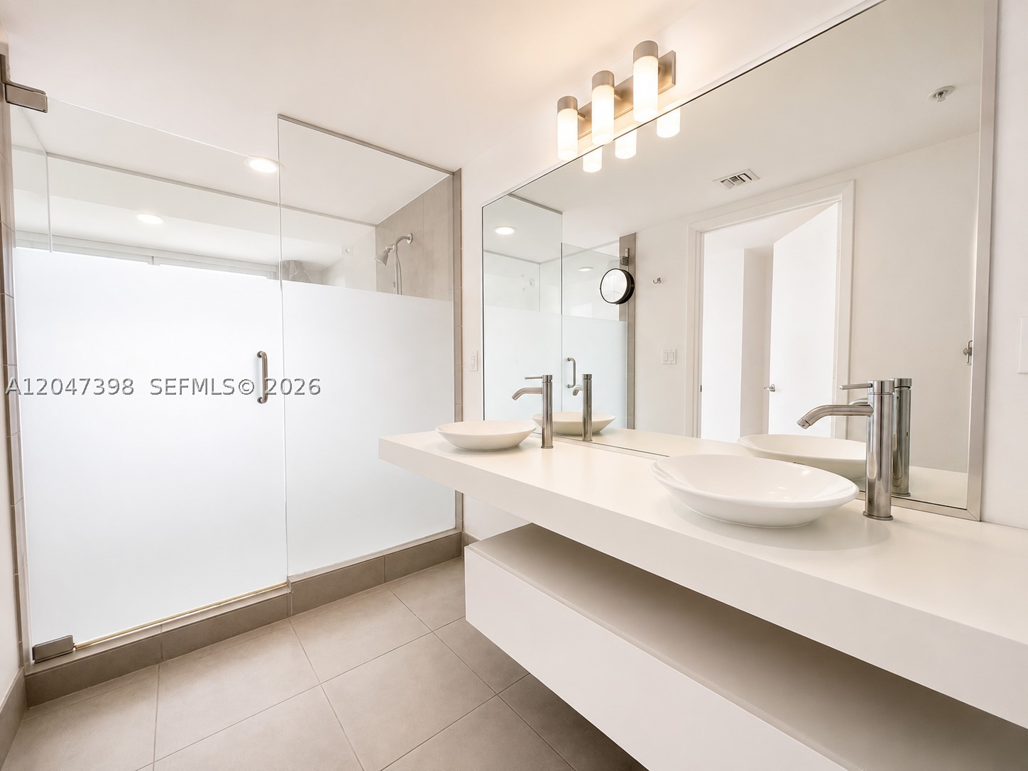 92 SW 3rd St #3310, Miami FL 33130