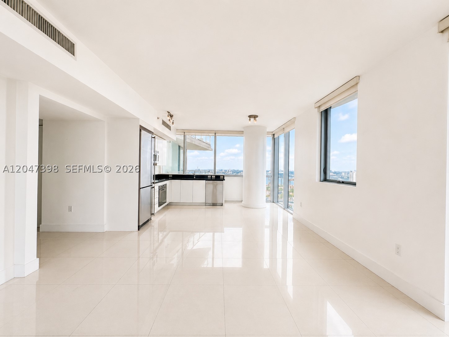 92 SW 3rd St #3310, Miami FL 33130