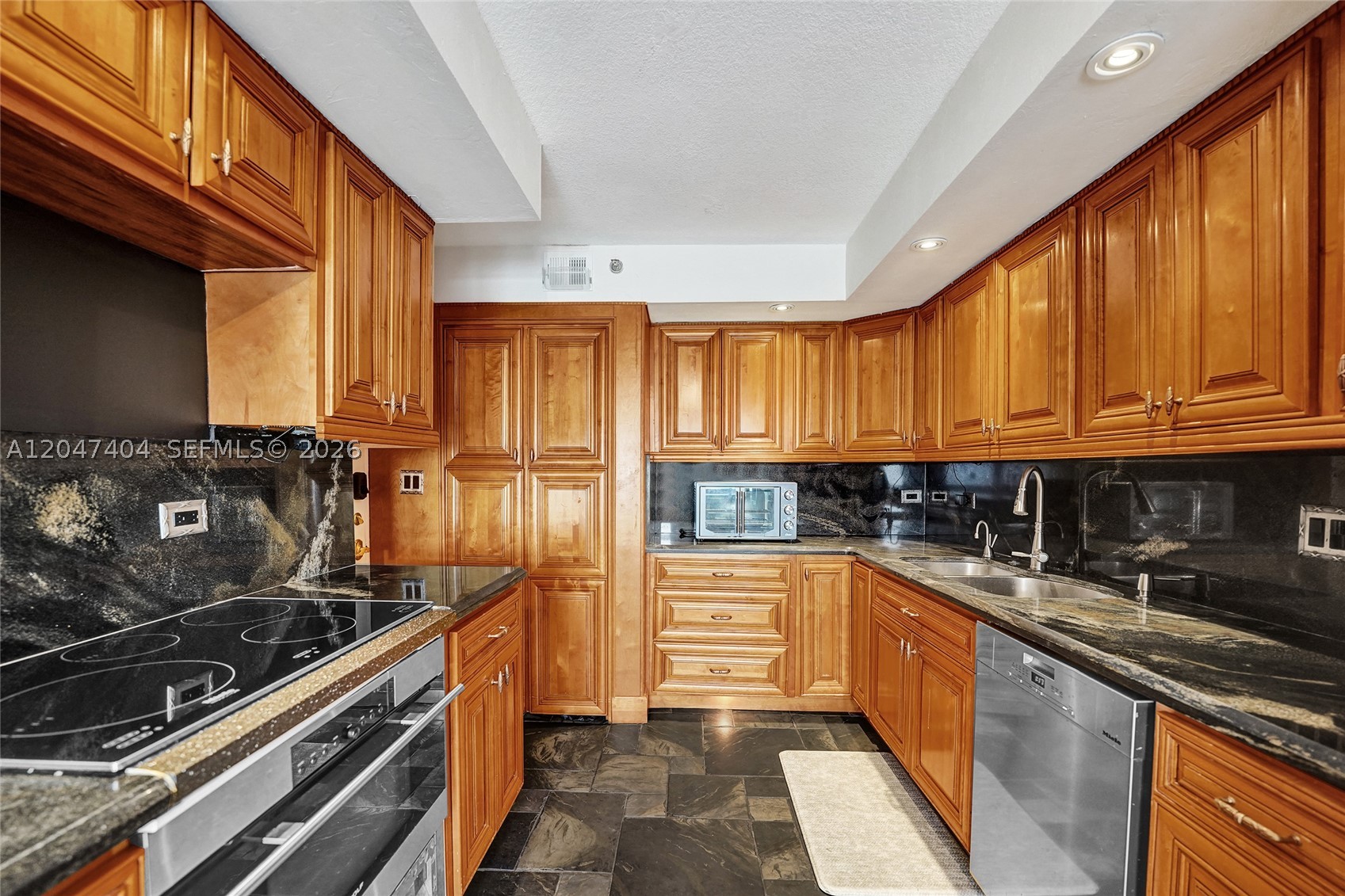 1201 S Ocean Dr #1702N, Hollywood FL 33019