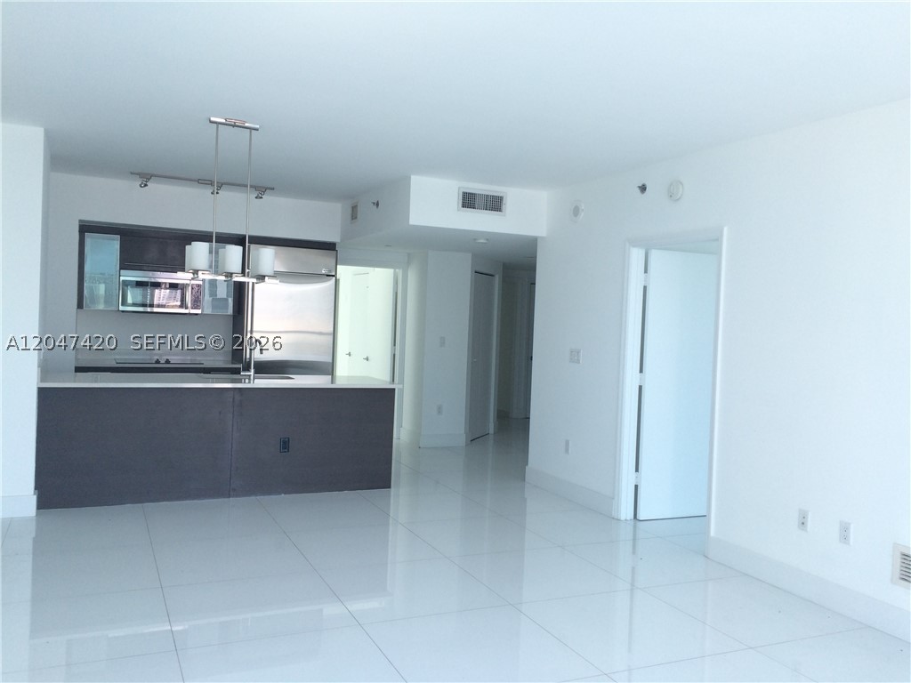 55 SE 6th St #2807, Miami FL 33131