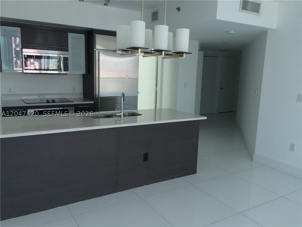 55 SE 6th St #2807, Miami FL 33131