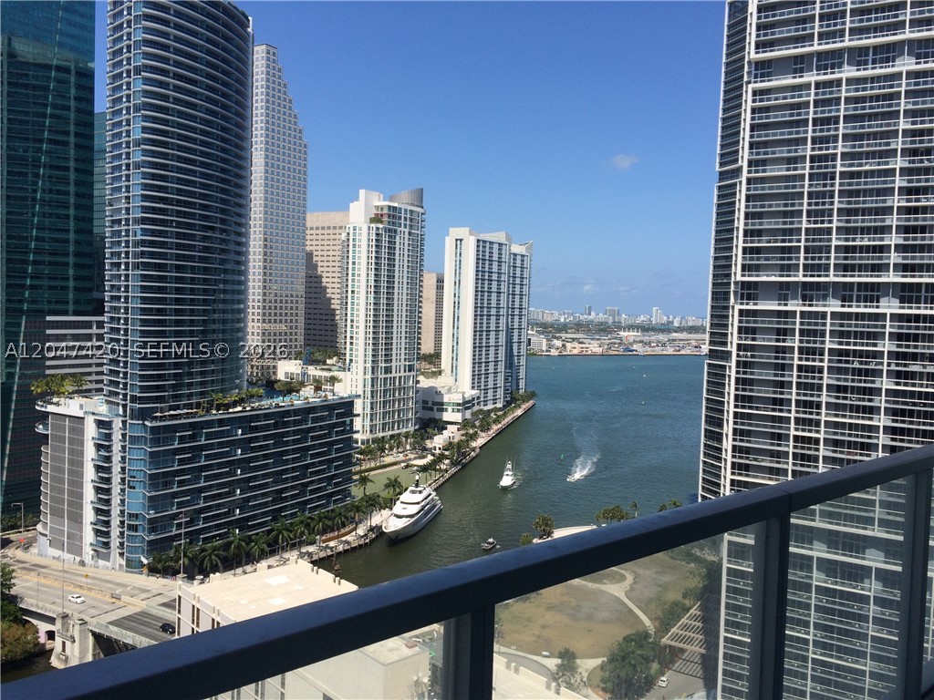 55 SE 6th St #2807, Miami FL 33131
