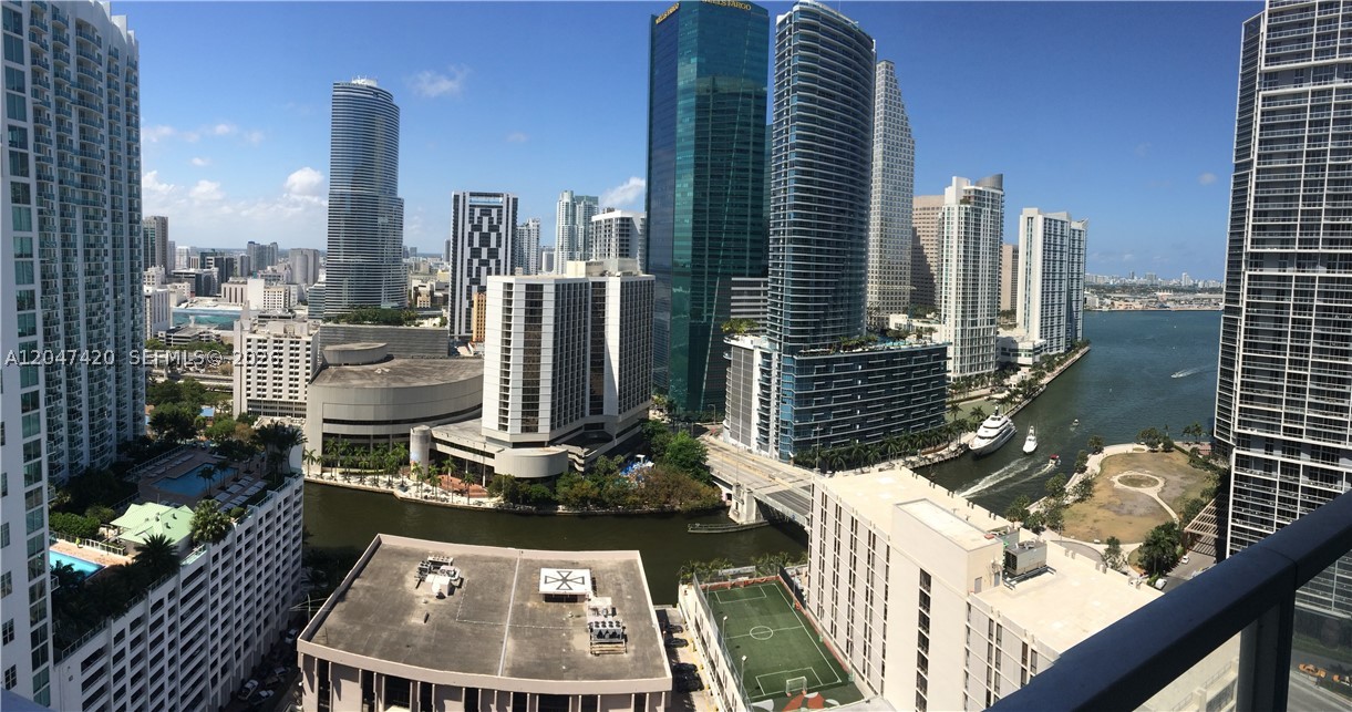 55 SE 6th St #2807, Miami FL 33131