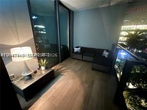 68 SE 6th St #906, Miami FL 33131
