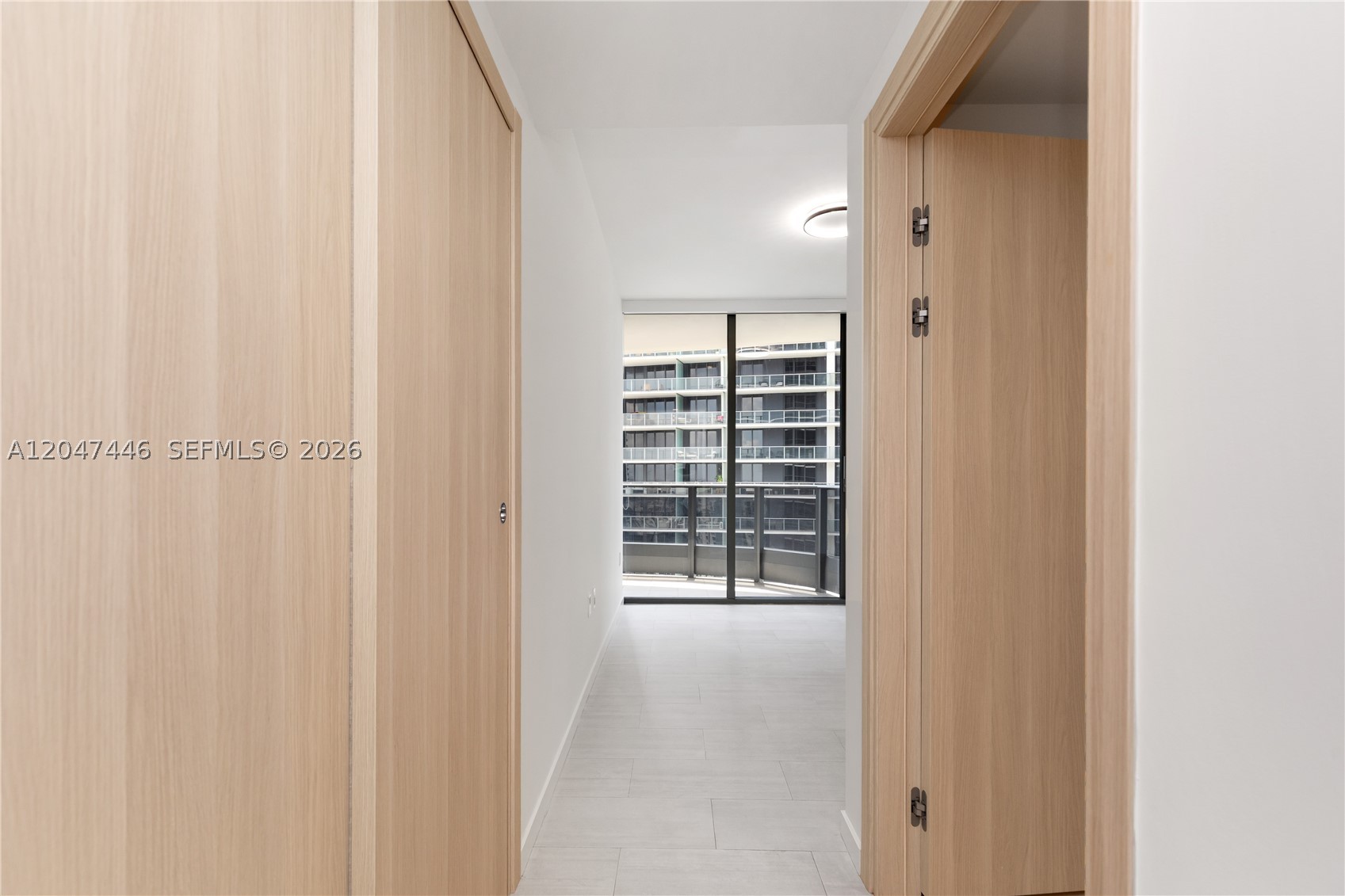 1000 Brickell Plz #4015, Miami FL 33131