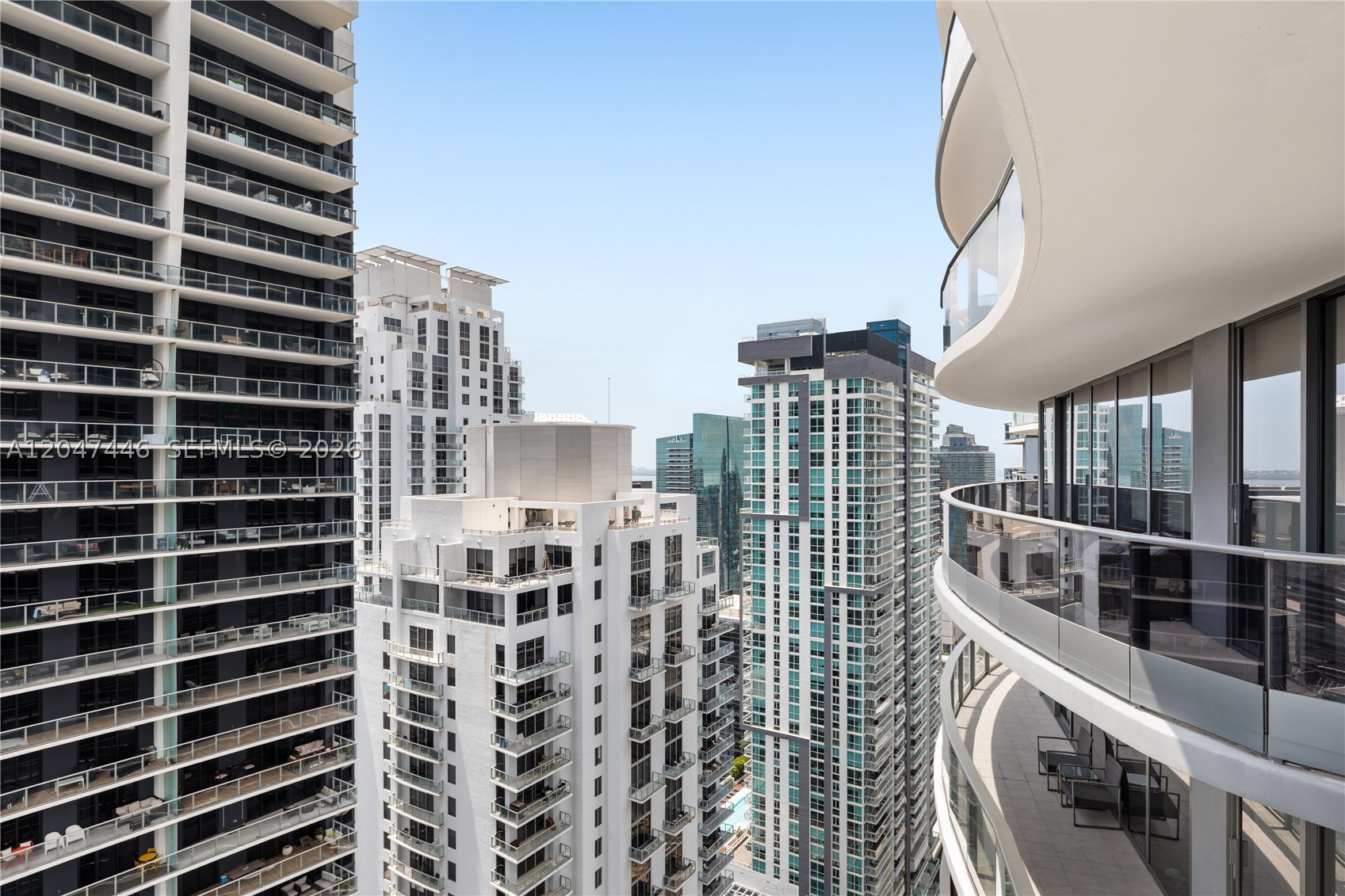 1000 Brickell Plz #4015, Miami FL 33131