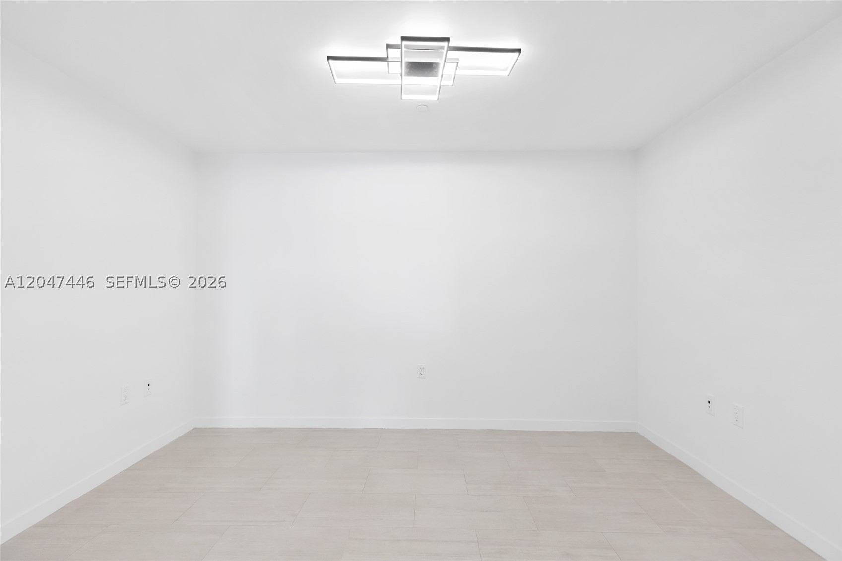 1000 Brickell Plz #4015, Miami FL 33131