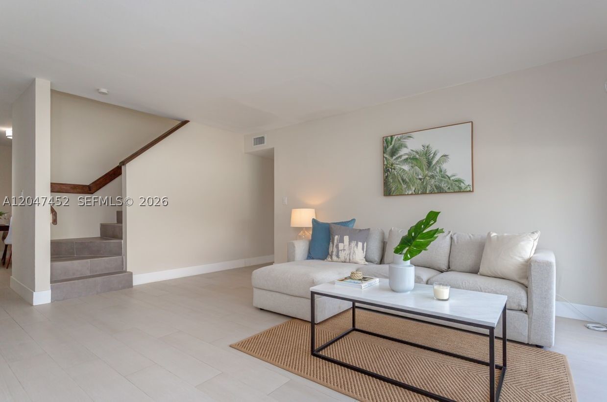 800 S Dixie Hwy 306 Hwy #306, Coral Gables FL 33146